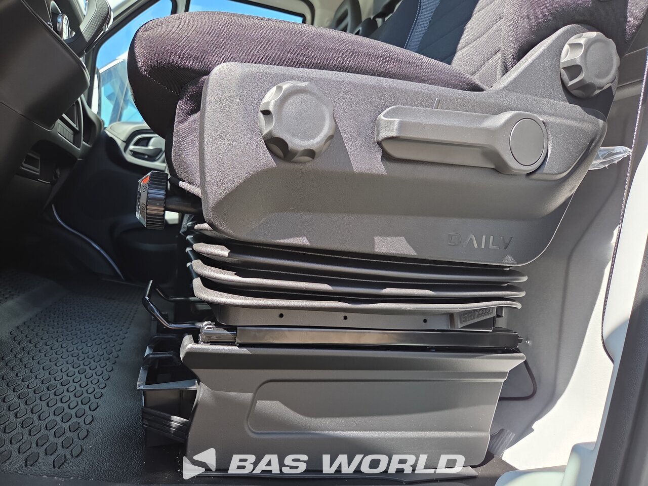 Other : Iveco Daily 35S18 Duba închisă