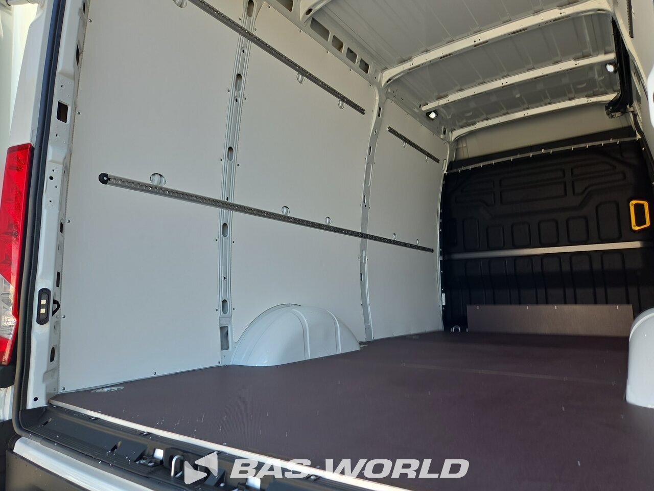 Other : Iveco Daily 35S18 Duba închisă
