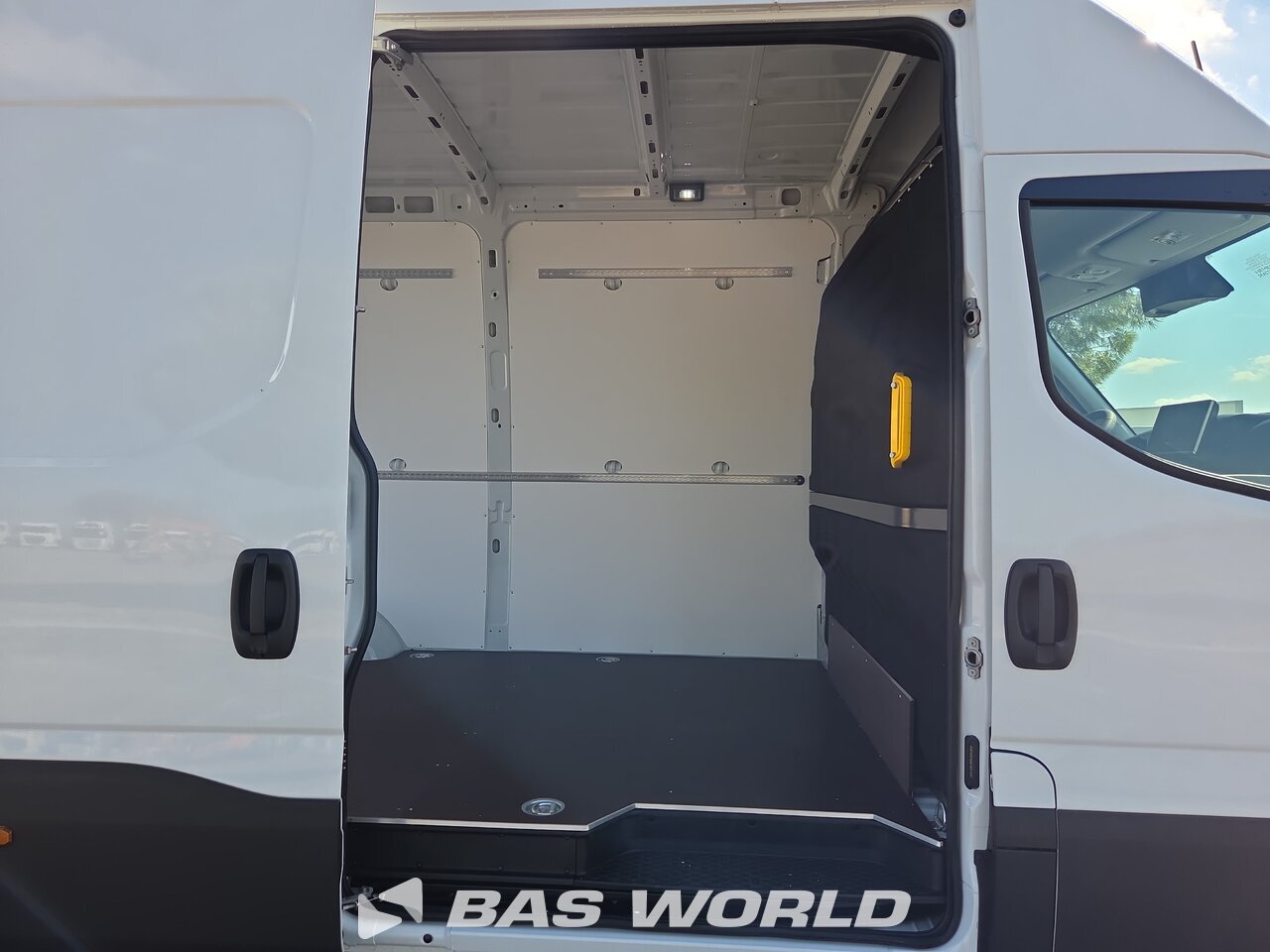 Other : Iveco Daily 35S18 Duba închisă