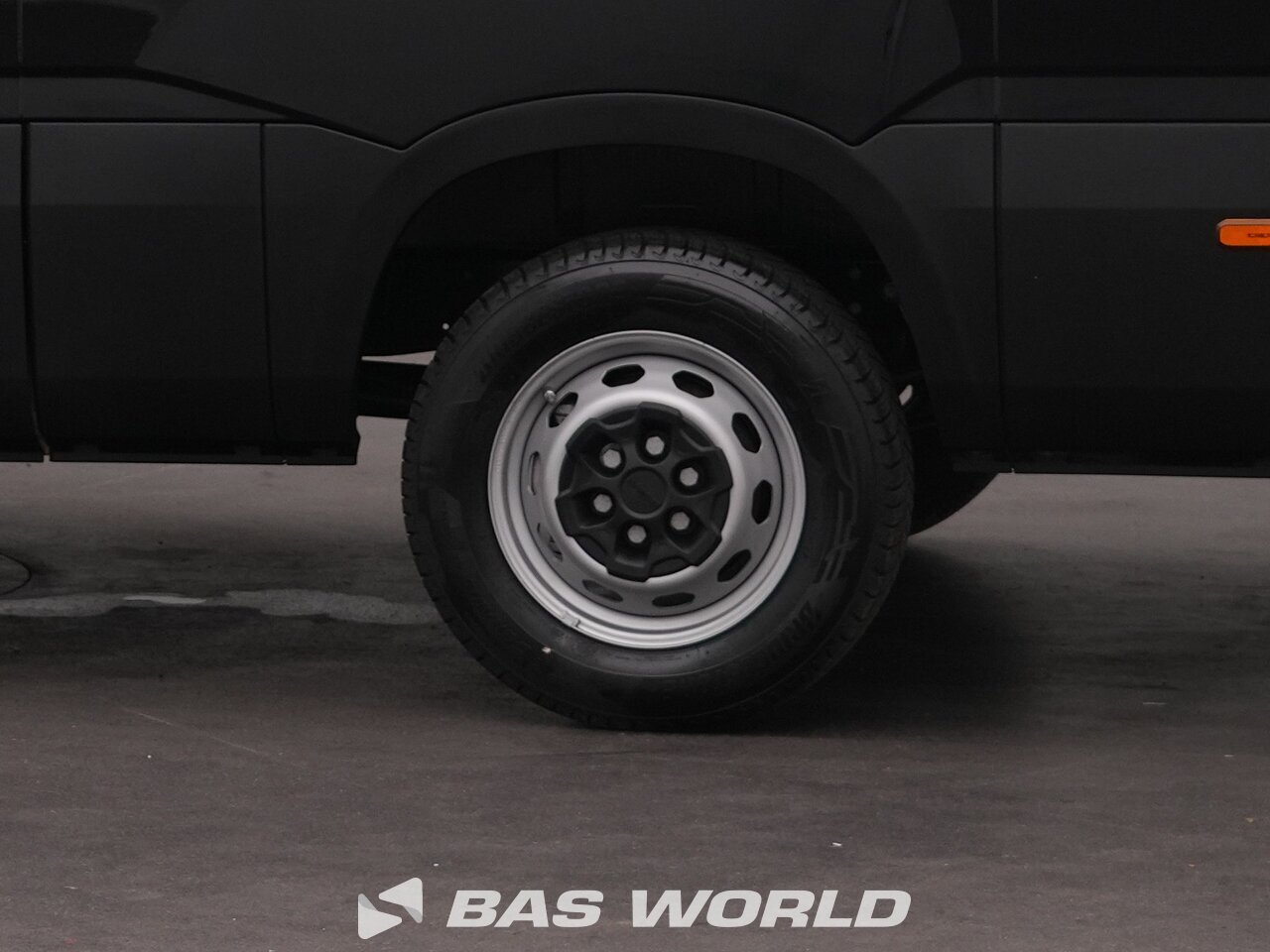 Other : Iveco Daily 35S18 Затворен ван