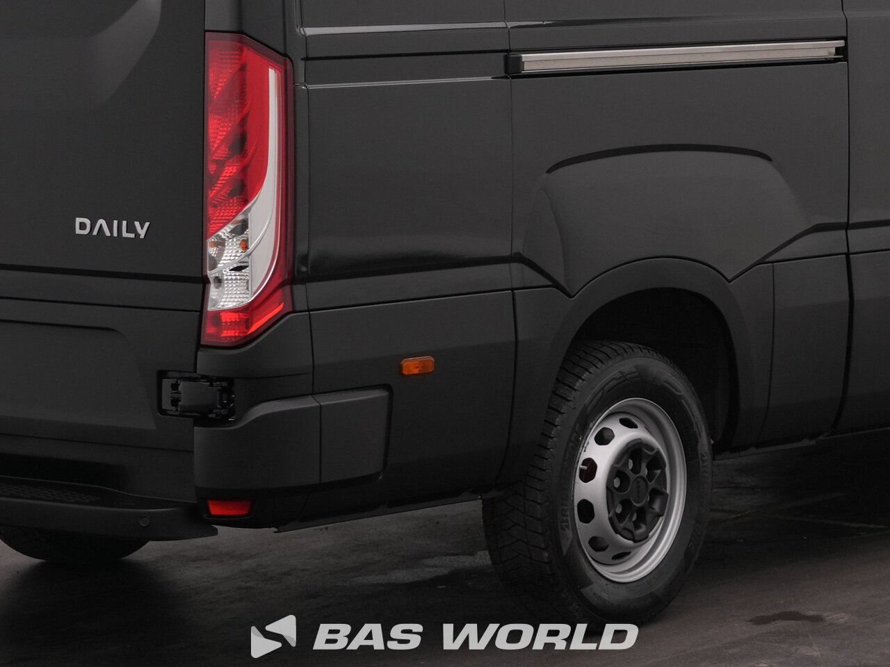 Other : Iveco Daily 35S18 Suljettu pakettiauto