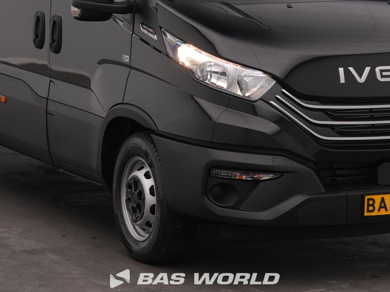 Other : Iveco Daily 35S18 Suljettu pakettiauto