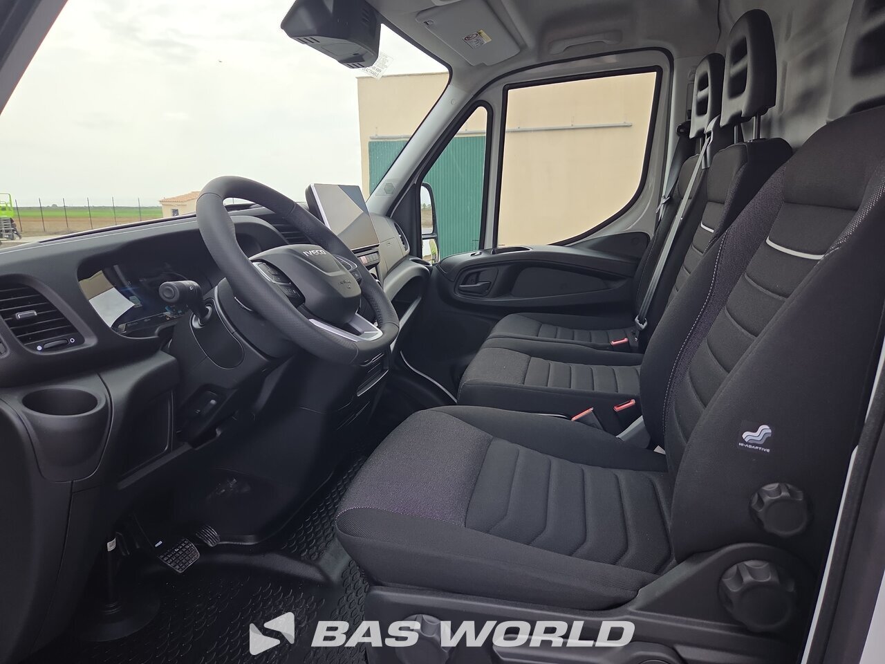 Other : Iveco Daily 35S21 شاحنة خفيفة بصندوق مغلق