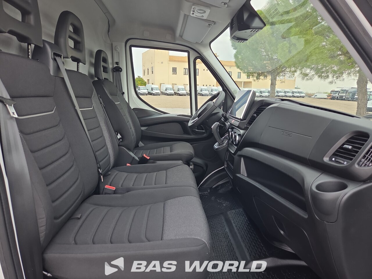 Other : Iveco Daily 35S21 شاحنة خفيفة بصندوق مغلق