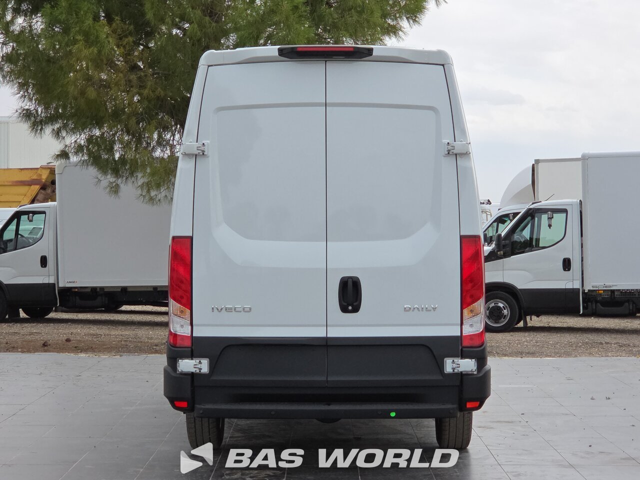 Other : Iveco Daily 35S21 شاحنة خفيفة بصندوق مغلق