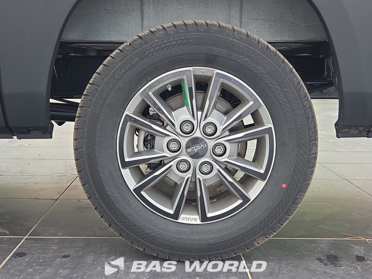 Other : Iveco Daily 35S21 شاحنة خفيفة بصندوق مغلق