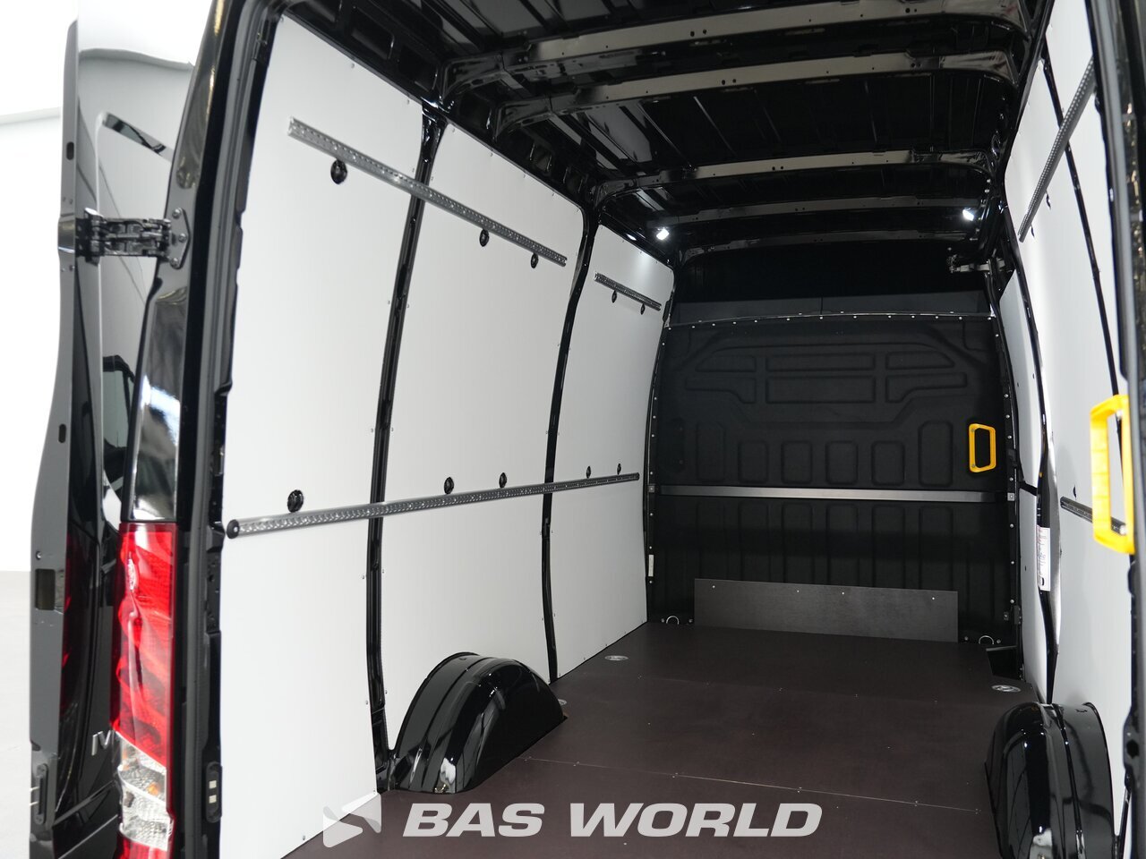 Other : Iveco Daily 35S21 Furgonetka