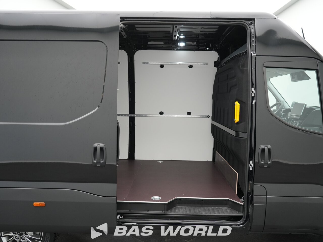 Other : Iveco Daily 35S21 Затворен ван