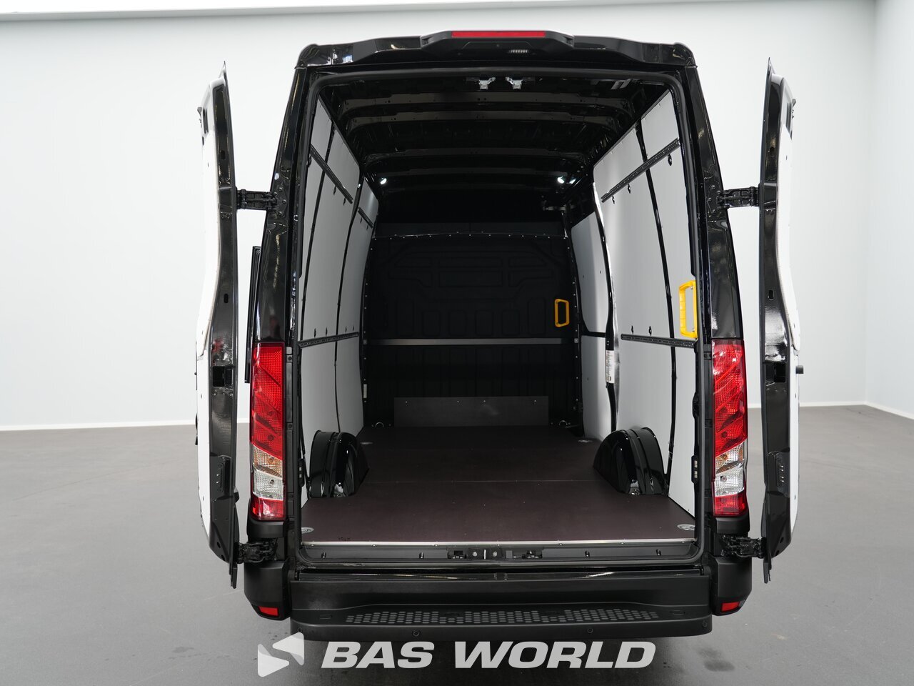 Other : Iveco Daily 35S21 Затворен ван