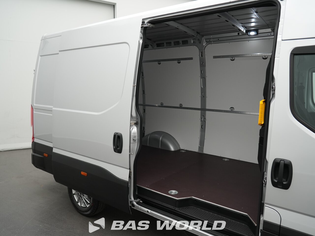 Other : Iveco Daily 35S21 закрыто