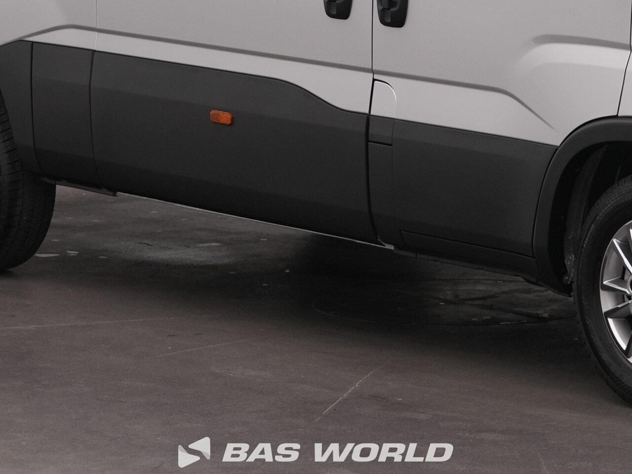 Other : Iveco Daily 35S21 закрыто