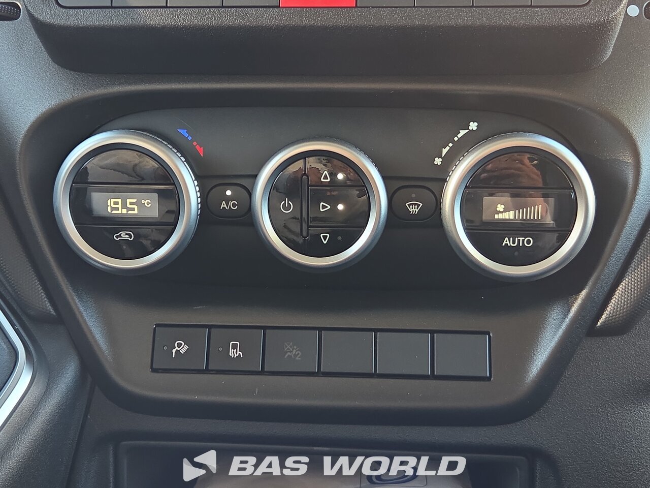 Other : Iveco Daily 35S21 закрыто