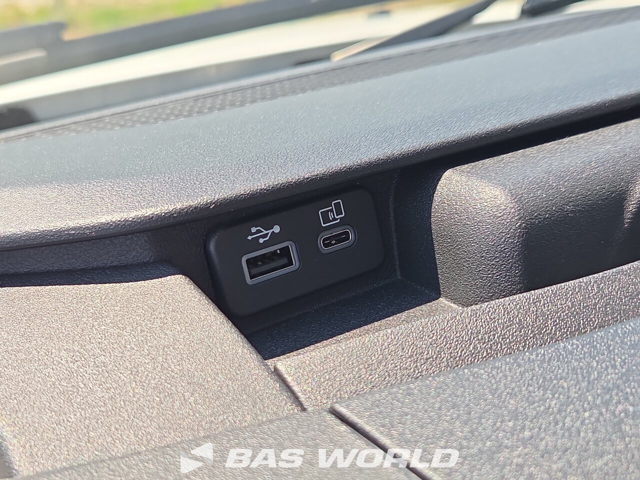 Other : Iveco Daily 35S21 Затворен ван