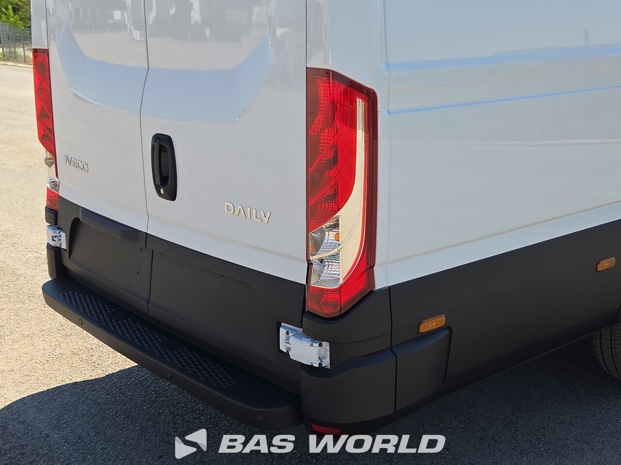 Other : Iveco Daily 35S21 Затворен ван