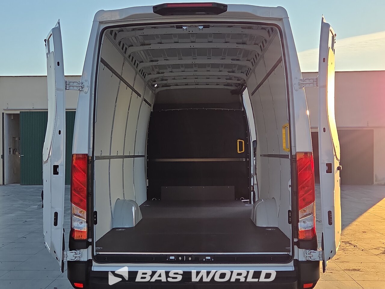 Other : Iveco Daily 35S21 Minibussar skåpbilar
