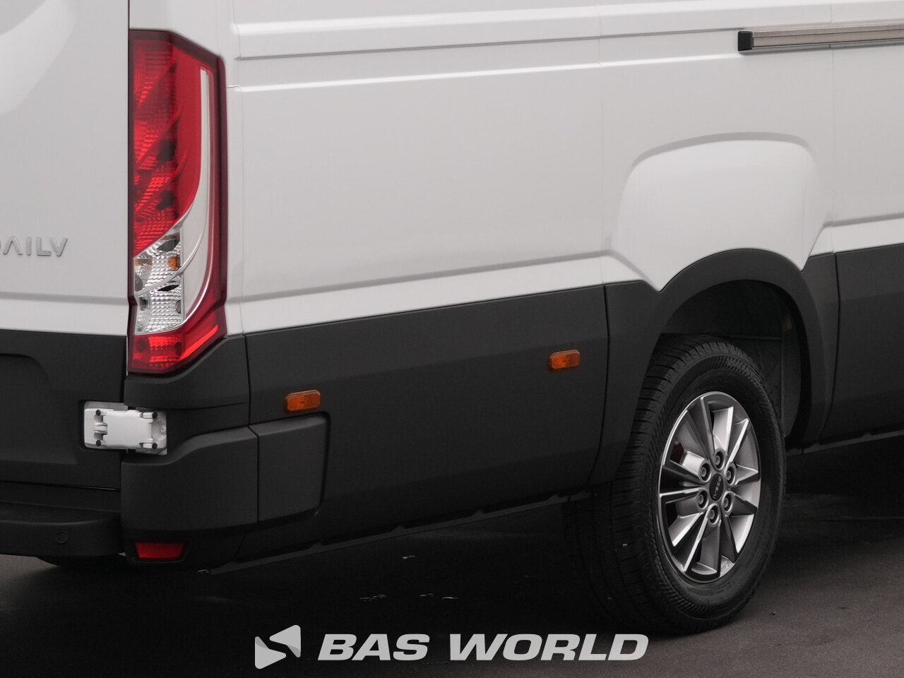 Other : Iveco Daily 35S21 Затворен ван