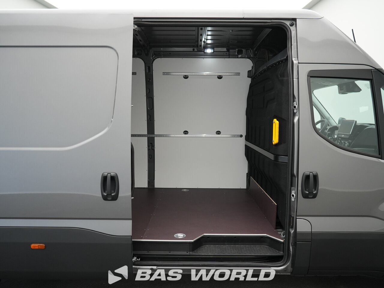 Other : Iveco Daily 35S21 Затворен ван