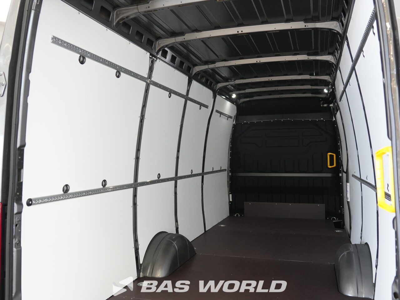 Other : Iveco Daily 35S21 Затворен ван