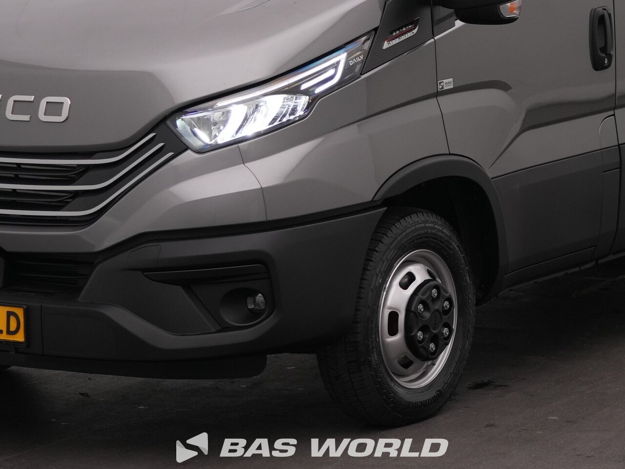 Other : Iveco Daily 35C21 Затворен ван