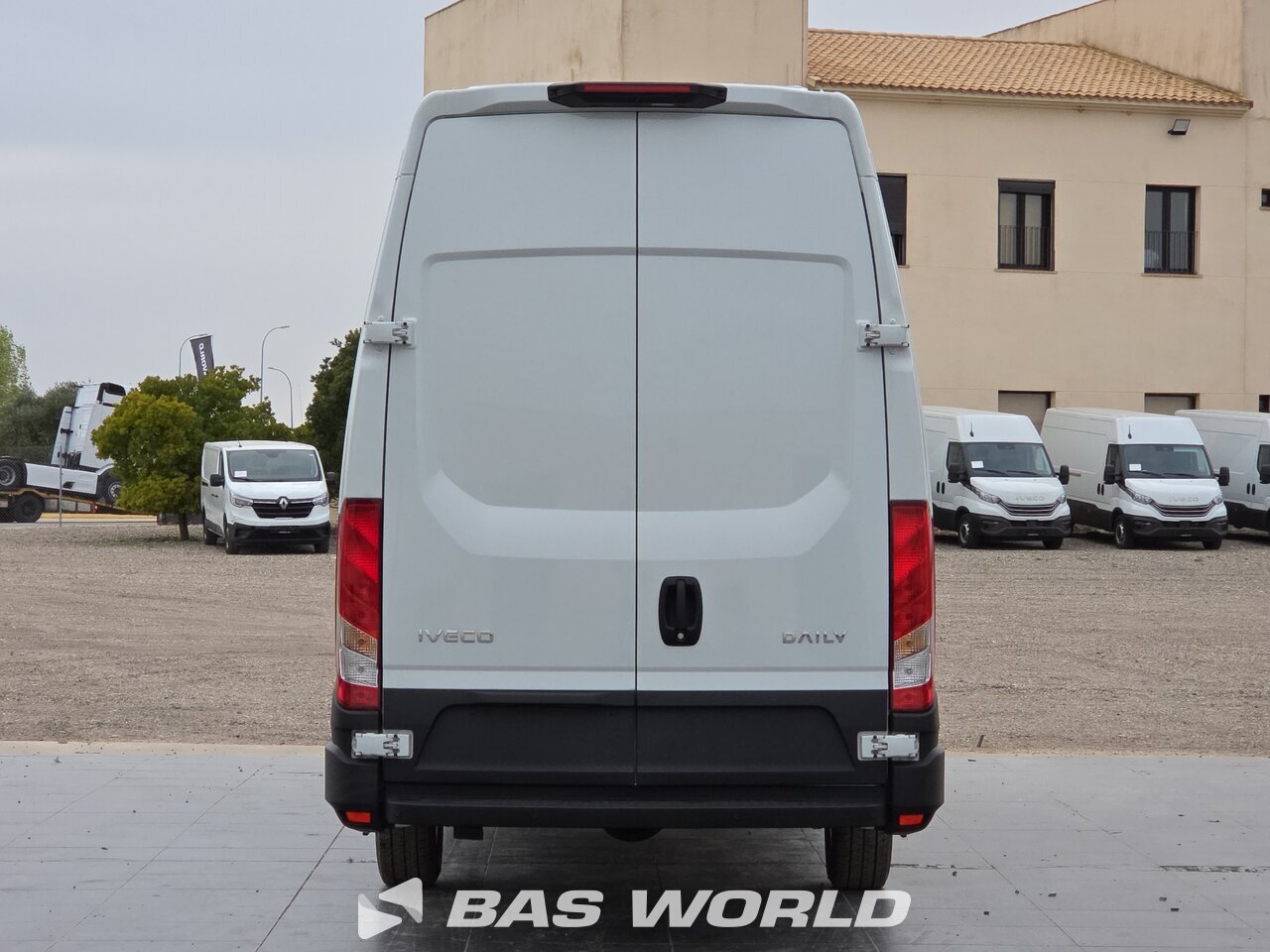 Other : Iveco Daily 35S21 شاحنة خفيفة بصندوق مغلق