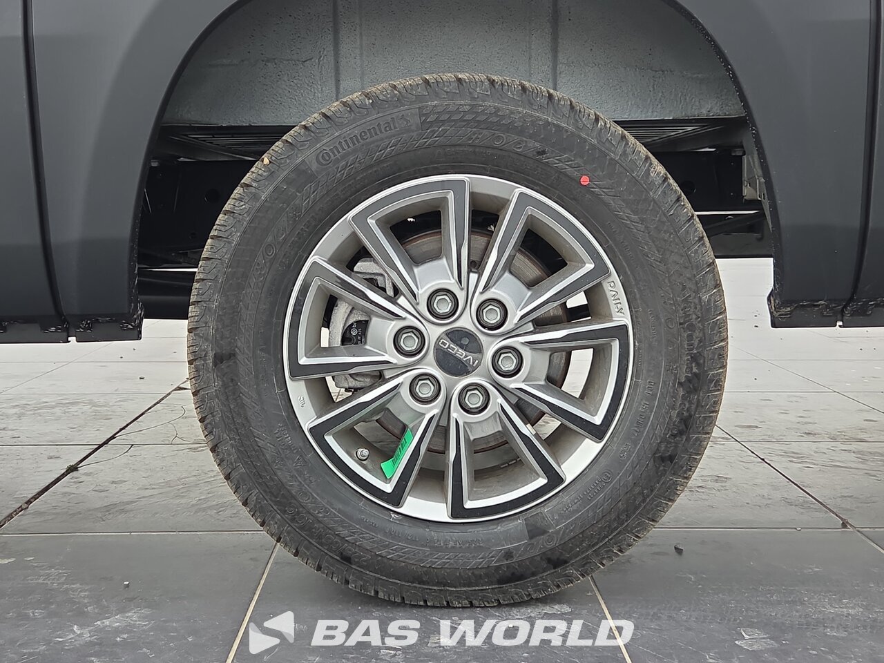 Other : Iveco Daily 35S21 شاحنة خفيفة بصندوق مغلق