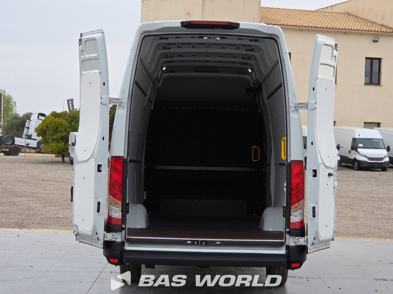 Other : Iveco Daily 35S21 شاحنة خفيفة بصندوق مغلق