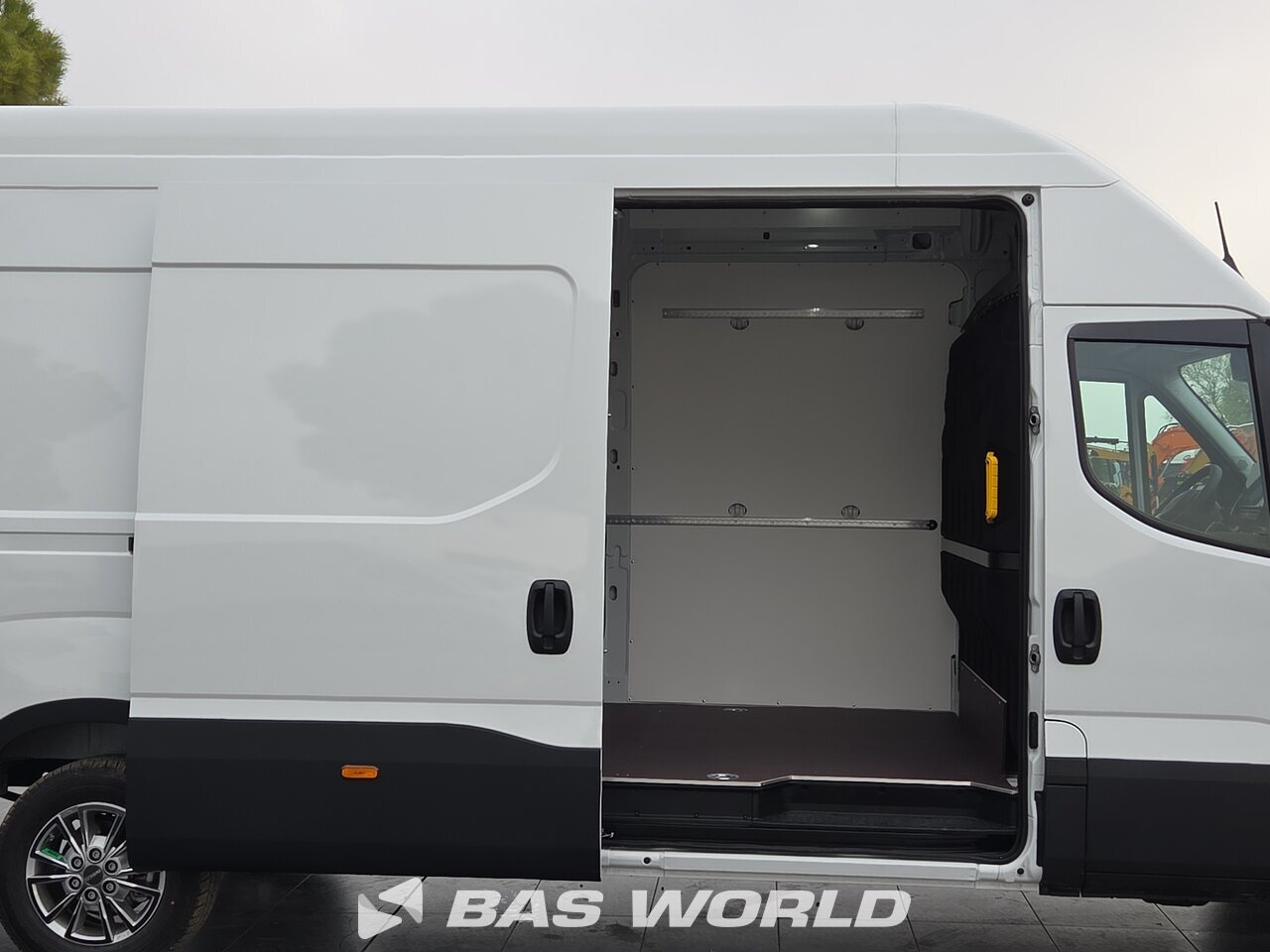 Other : Iveco Daily 35S21 شاحنة خفيفة بصندوق مغلق