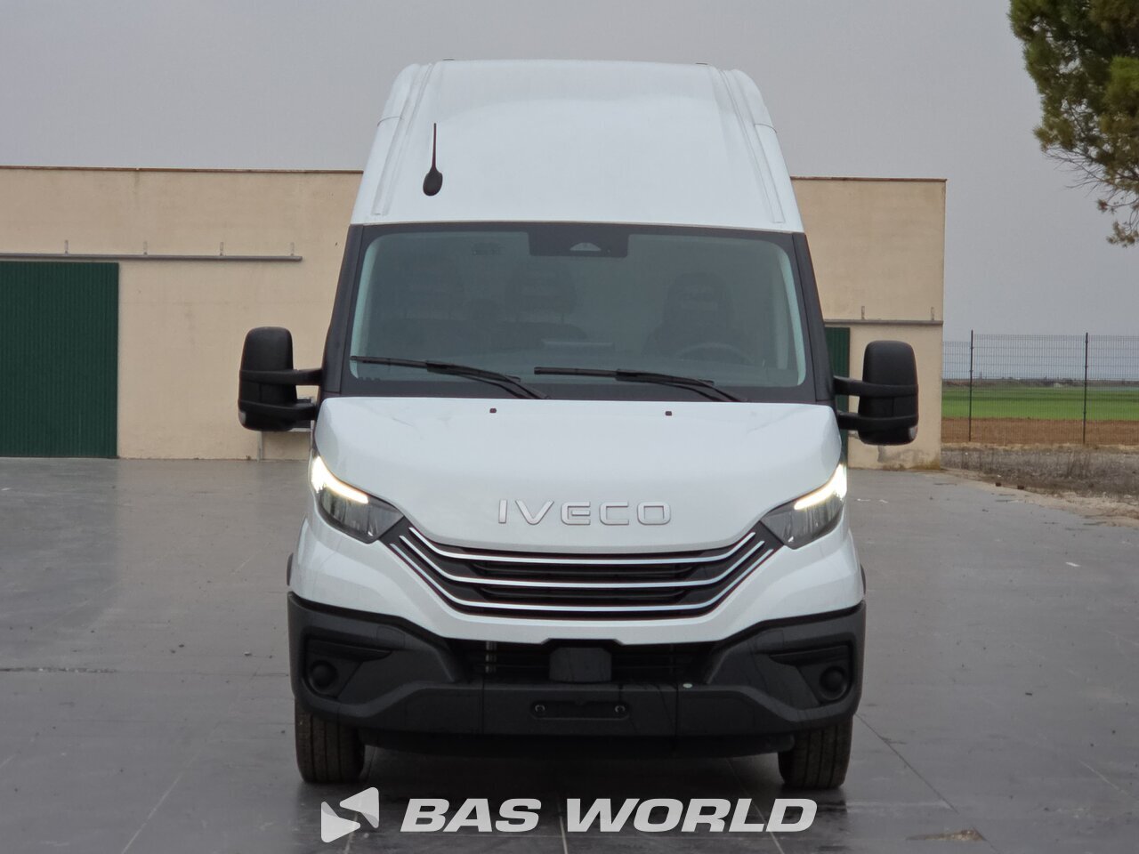 Other : Iveco Daily 35S21 شاحنة خفيفة بصندوق مغلق
