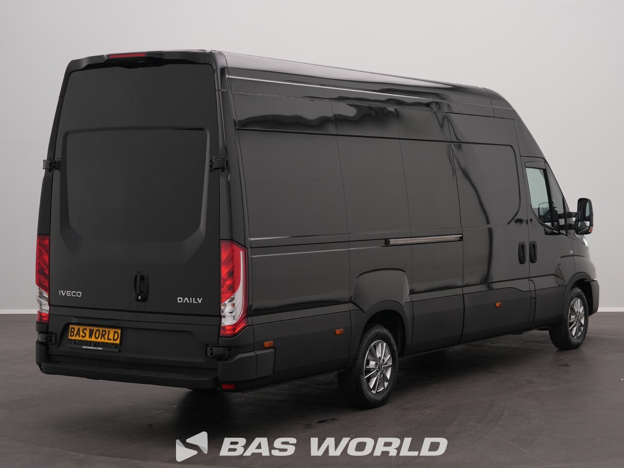 Other : Iveco Daily 35S21 Затворен ван