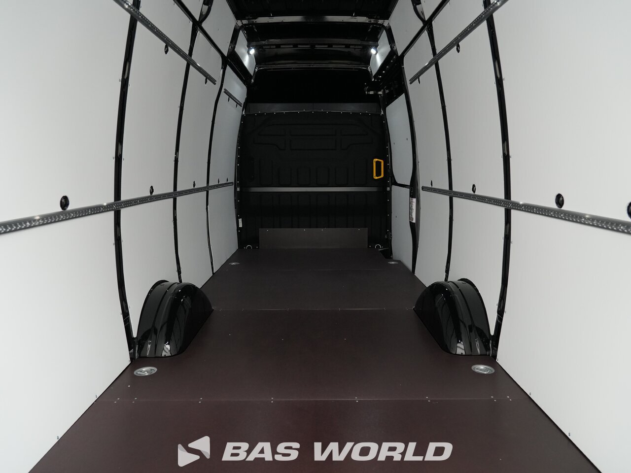 Other : Iveco Daily 35S21 Затворен ван