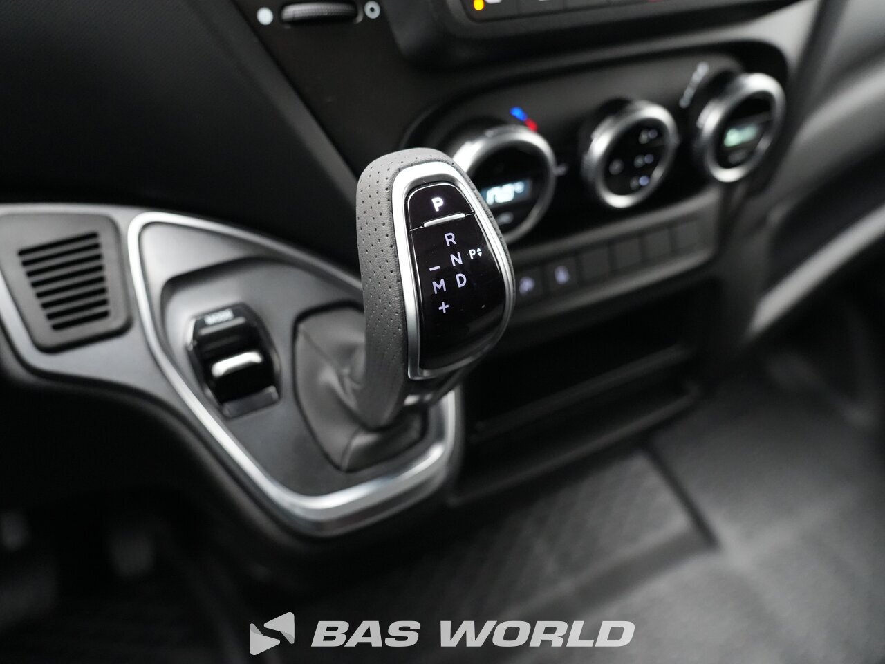 Other : Iveco Daily 35S21 Затворен ван