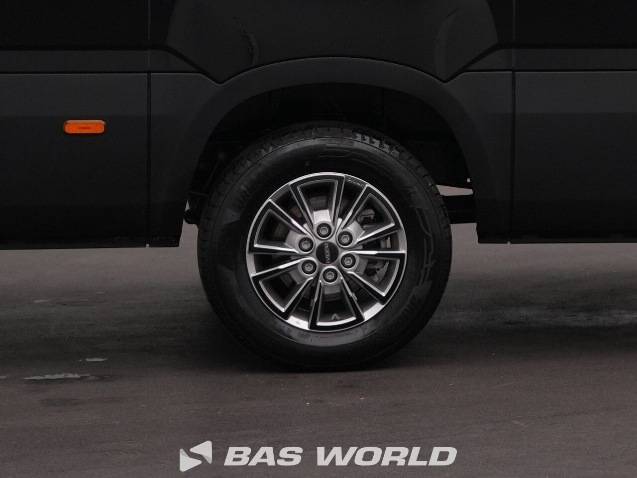 Other : Iveco Daily 35S21 Затворен ван