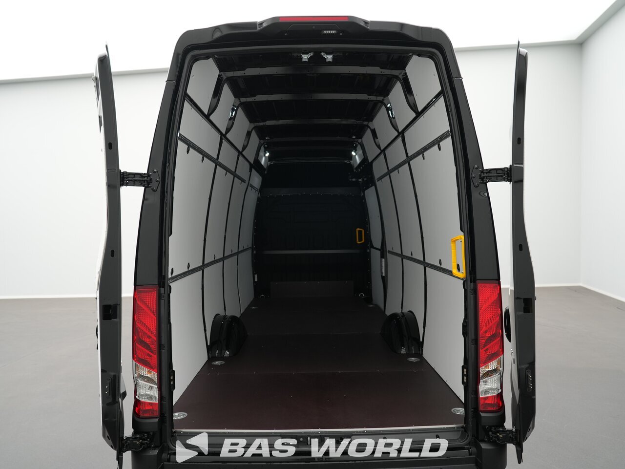 Other : Iveco Daily 35S21 Затворен ван