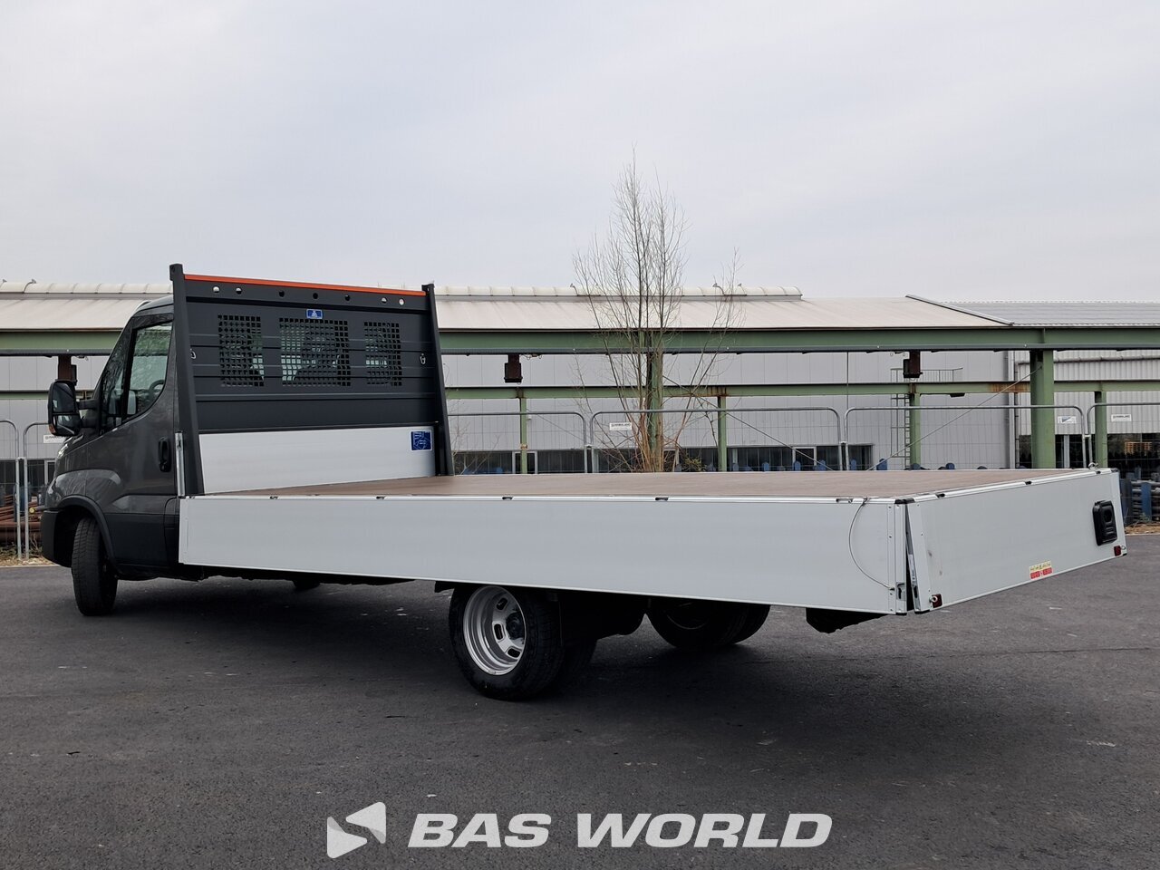 Other : Iveco Daily 35C21 Отворен