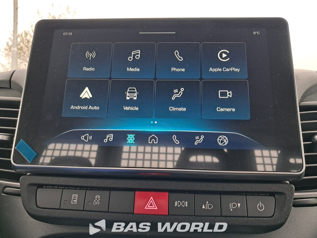 Other : Iveco Daily 35C21 Отворен