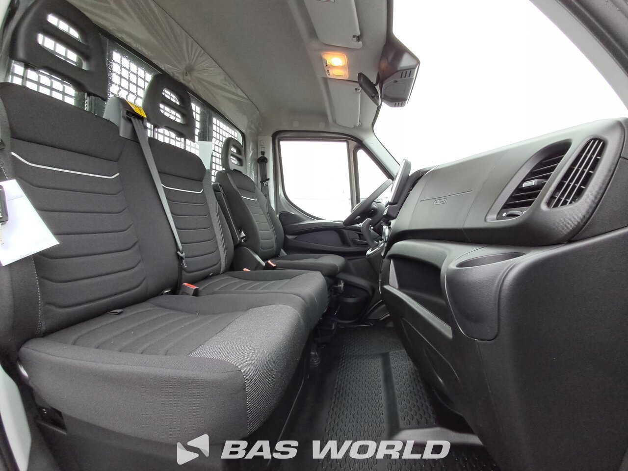 Other : Iveco Daily 35C21 Отворен