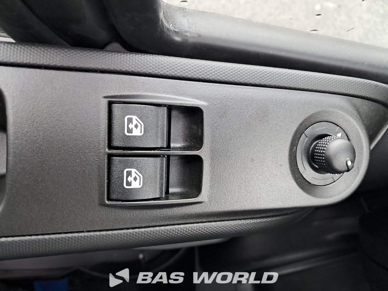 Other : Iveco Daily 35C21 Отворен