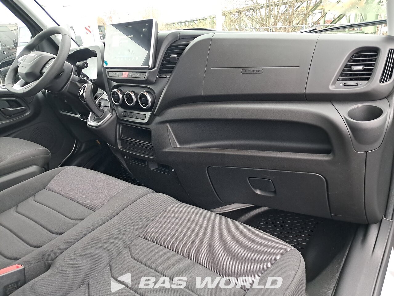 Other : Iveco Daily 35C21 Отворен