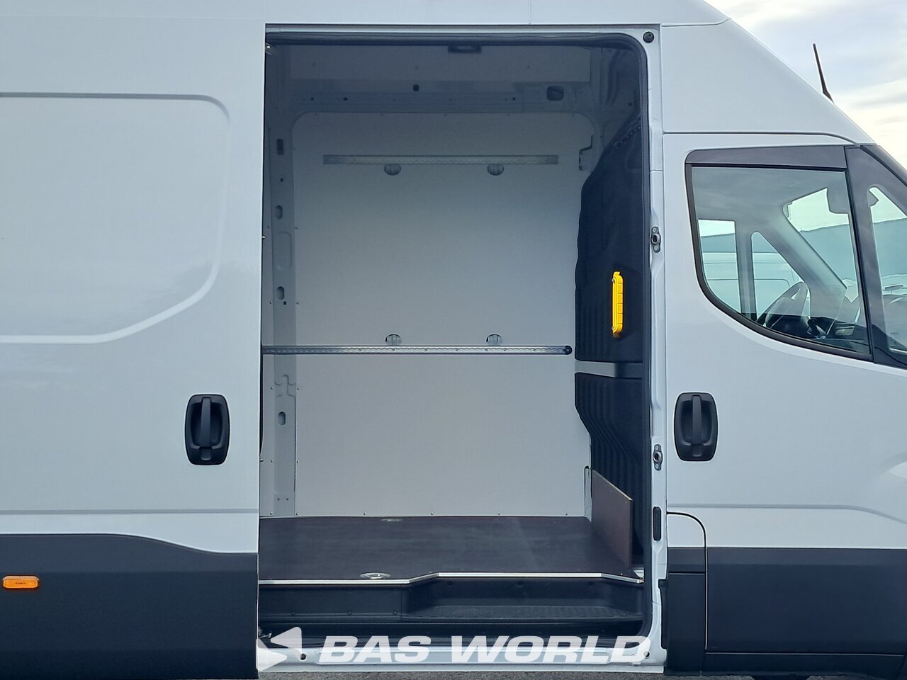 Other : Iveco Daily 35C21 Closed box van