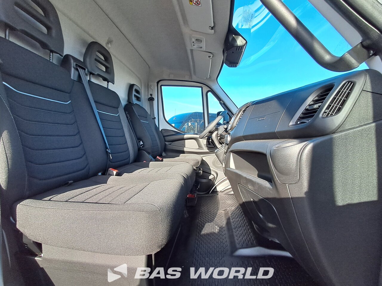 Other : Iveco 70C18 Stängda lastbilskarosser