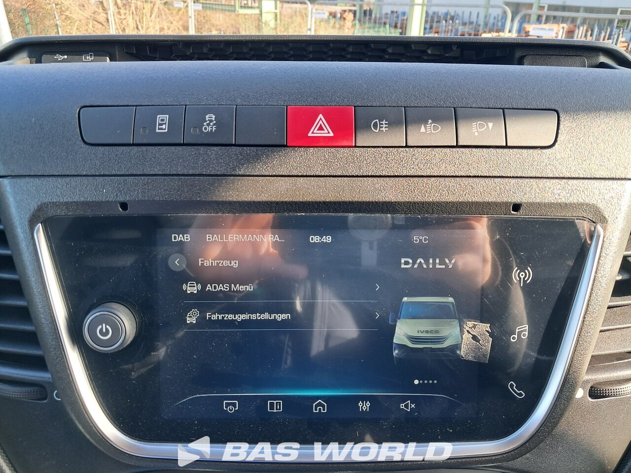 Other : Iveco 70C18 Stängda lastbilskarosser