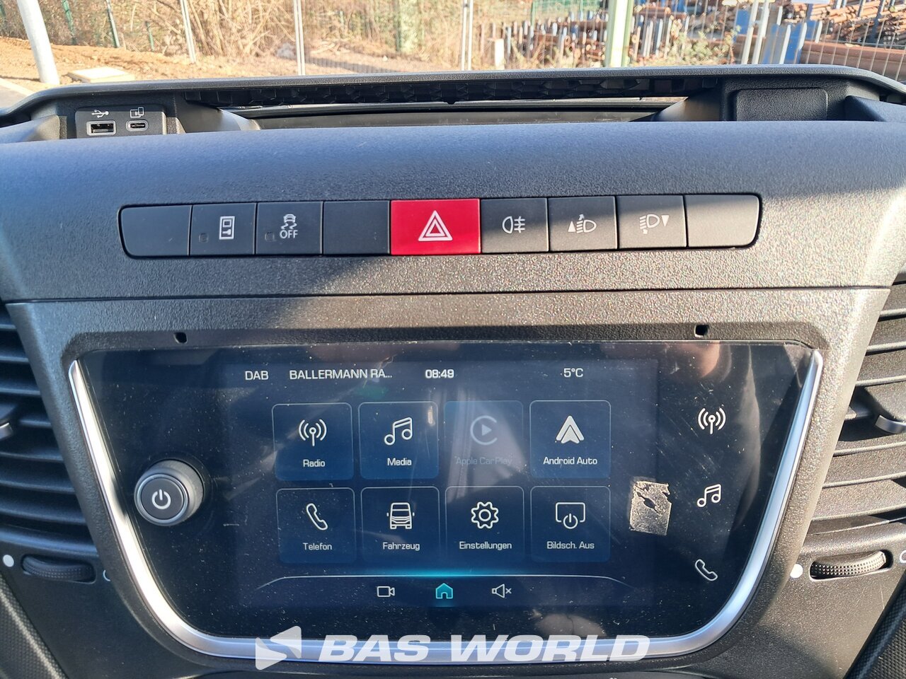 Other : Iveco 70C18 Stängda lastbilskarosser