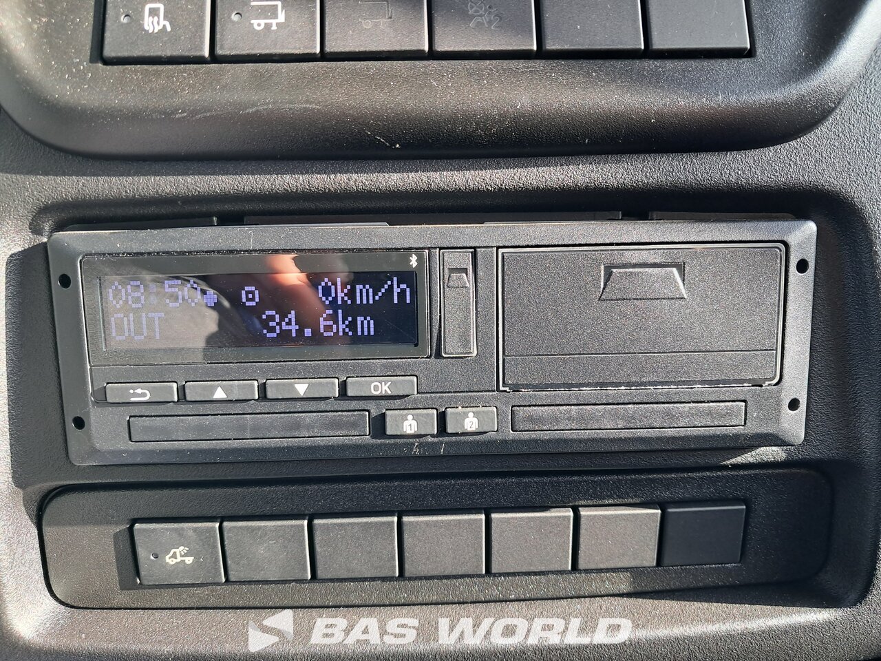 Other : Iveco 70C18 Stängda lastbilskarosser