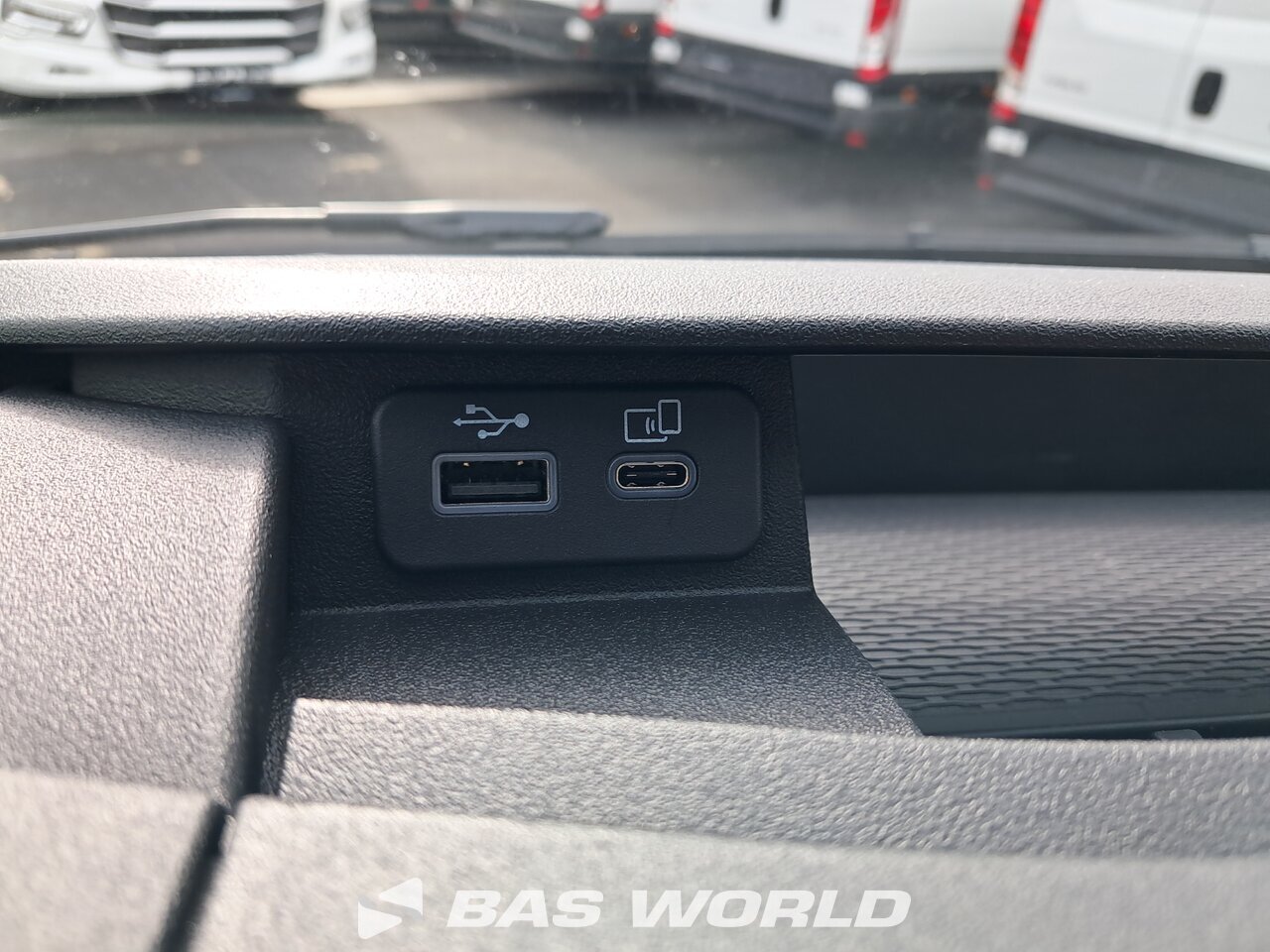 Other : Iveco Daily 70C18 Stängda lastbilskarosser