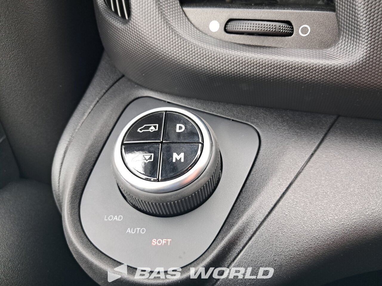 Other : Iveco Daily 70C18 Stängda lastbilskarosser