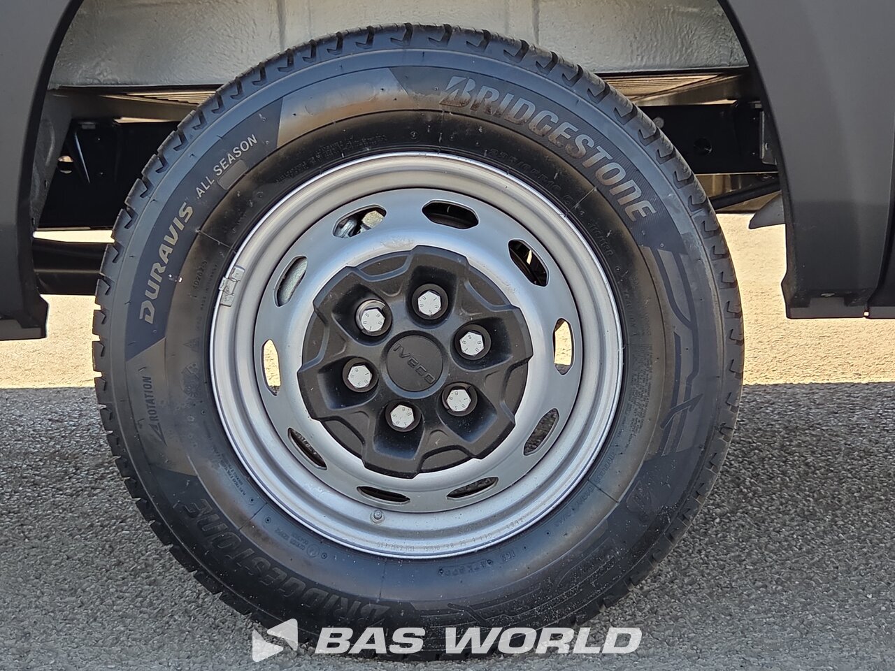 Other : Iveco Daily 35S18 закрыто