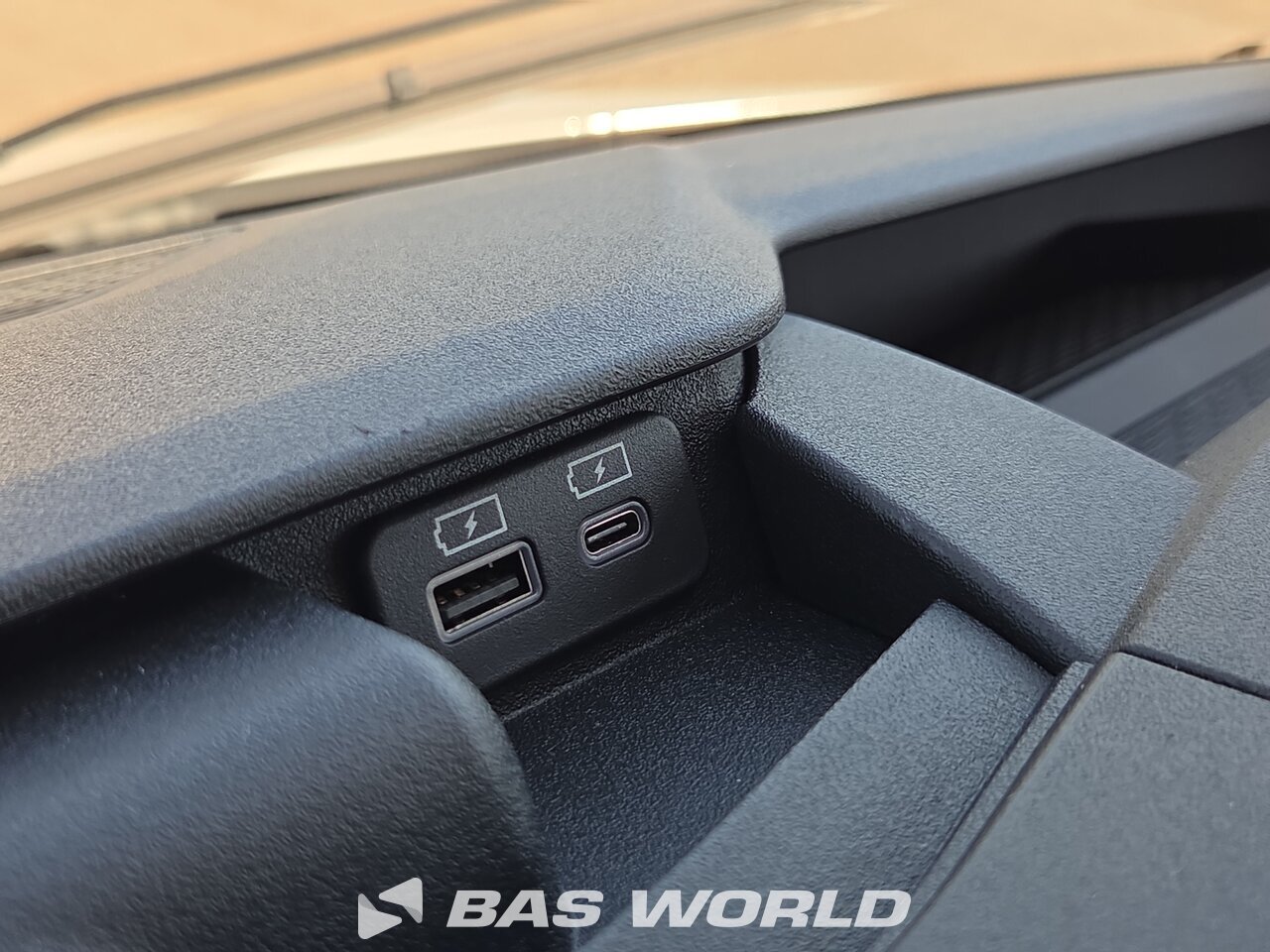Other : Iveco Daily 35S18 закрыто