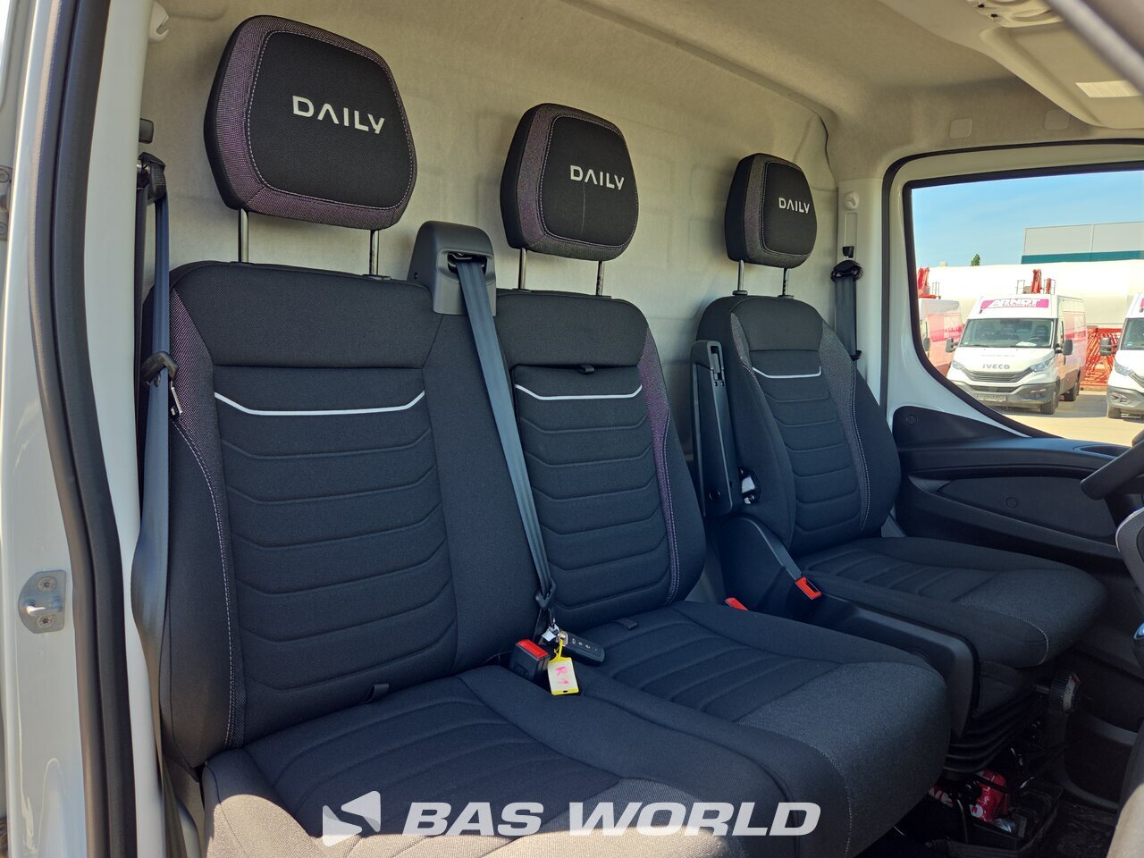 Other : Iveco Daily 35S18 закрыто