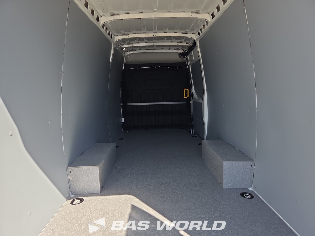 Other : Iveco Daily 35S18 закрыто
