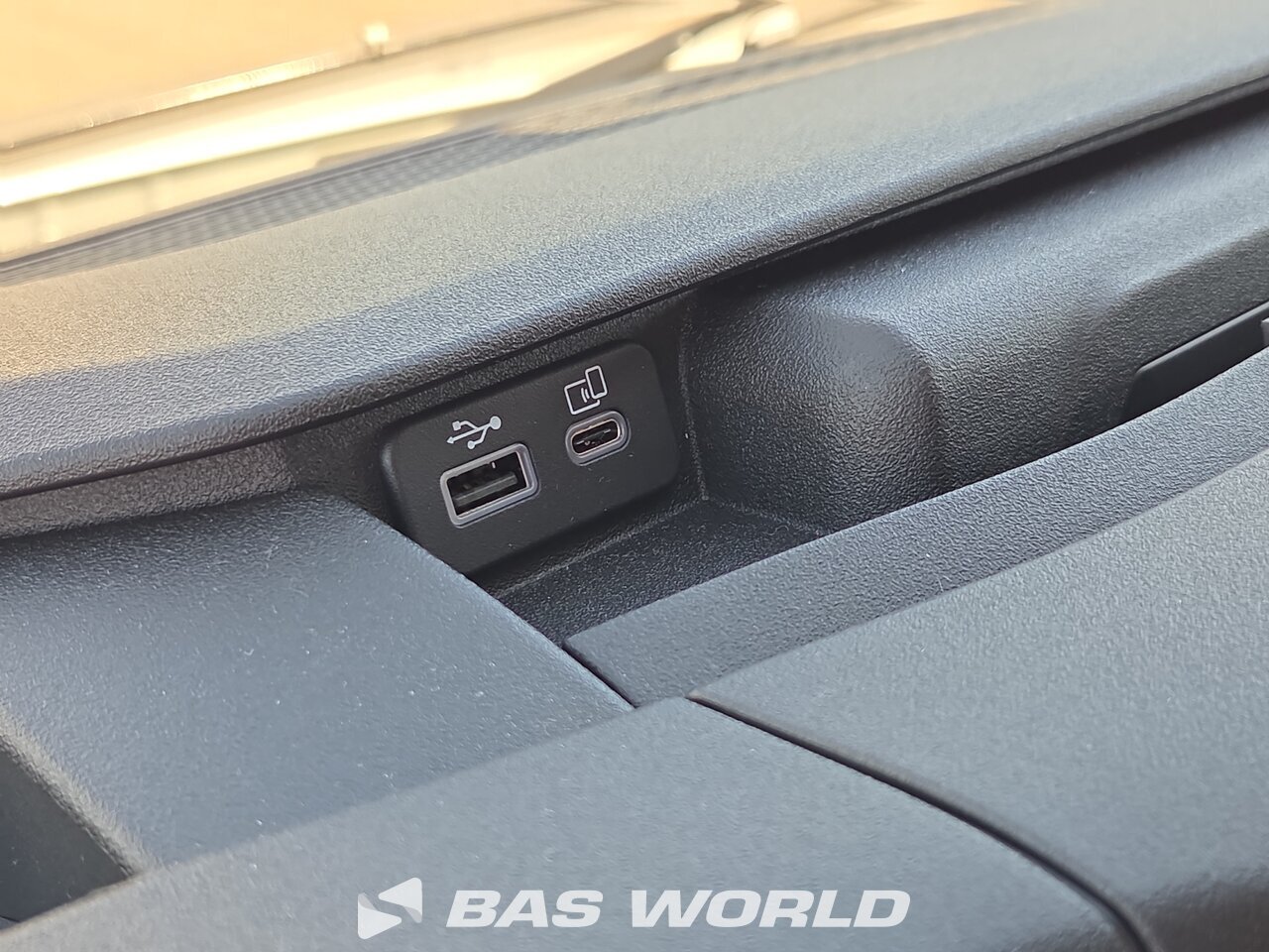 Other : Iveco Daily 35S18 закрыто